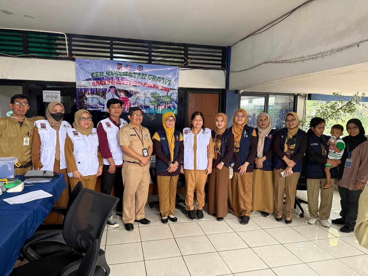 Pengecekan Kesehatan Pengemudi dan Awak Bus di Terminal Tipe A Baranangsiang